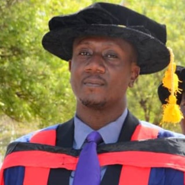 Dr.-emmanuel-Umaru1 (1)